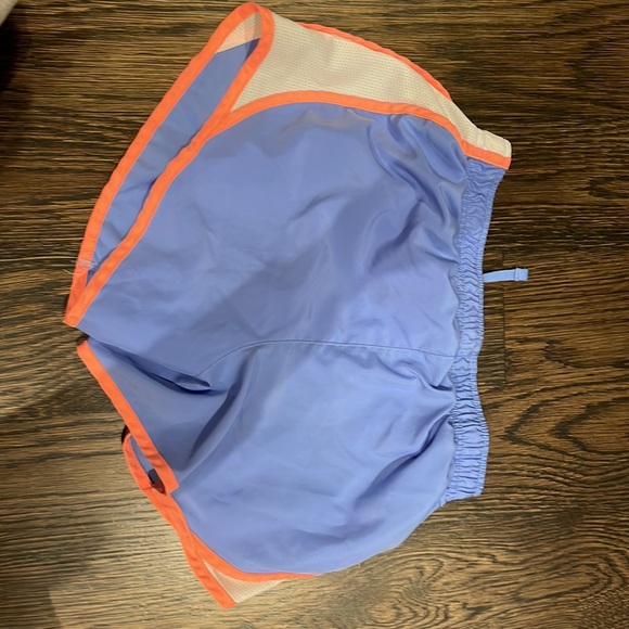 Nike shorts - Picture 2 of 3